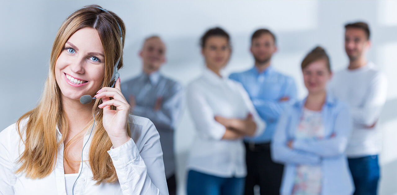 Was macht ein:e Callcenter Agent:in? Was macht ein:e Callcenter Agent:in?