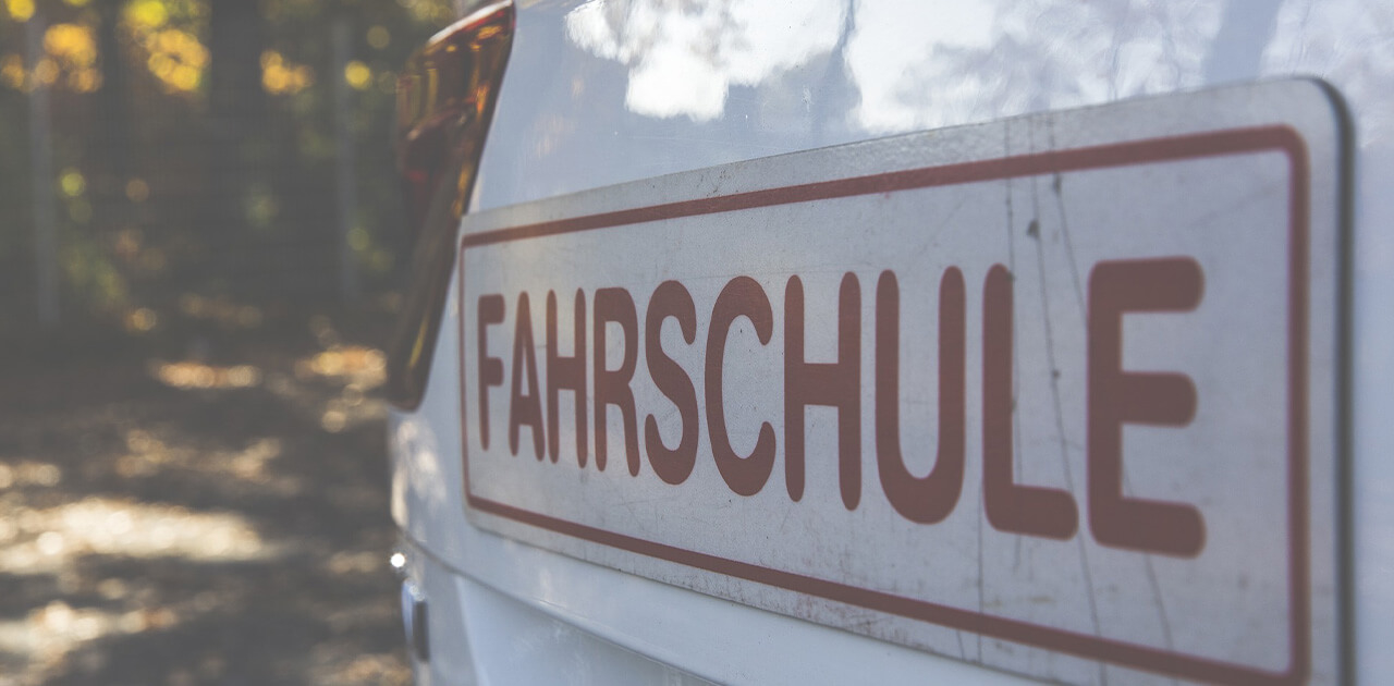 Was macht ein:e Fahrlehrer:in? Was macht ein:e Fahrlehrer:in?